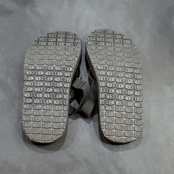 SANUK GIRL YOGA GLITTER STRAP SANDAL - Picture 10 of 13